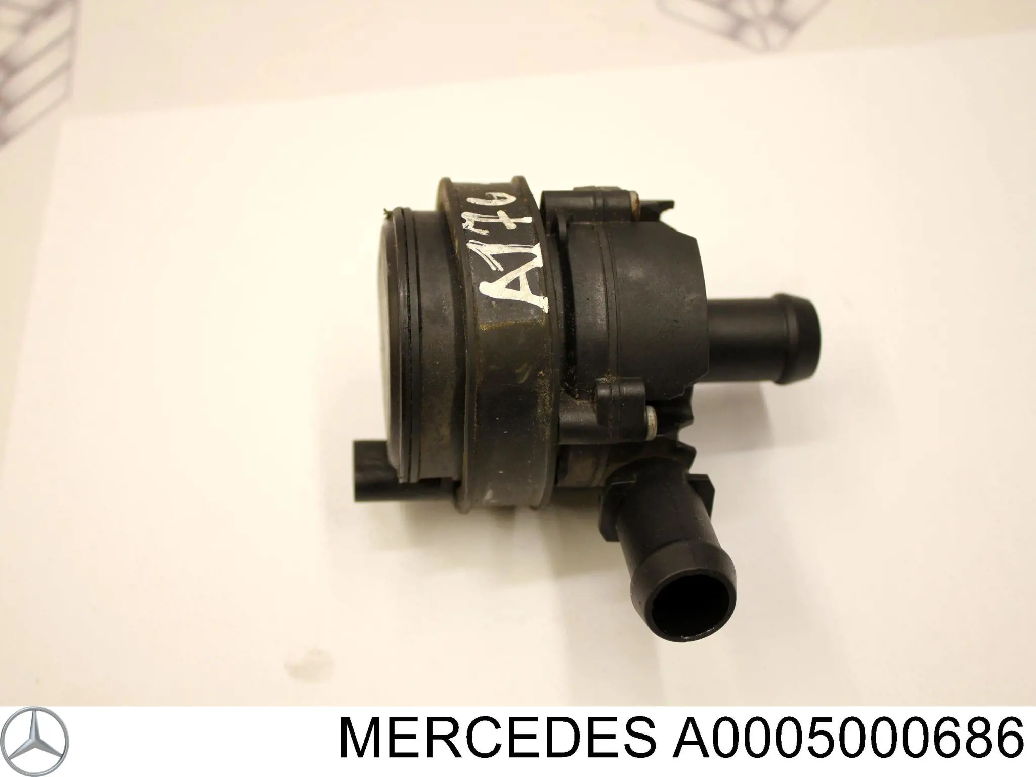Do koszyka A0005000686 Mercedes Pompa chłodząca wodna