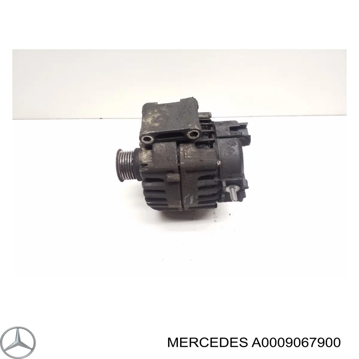 Alternator Mercedes A0009067900