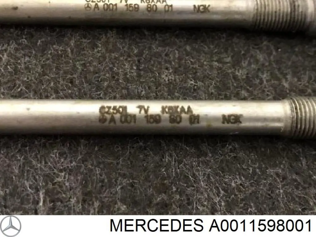 Do koszyka A0011598001 Mercedes Świeca żarowa