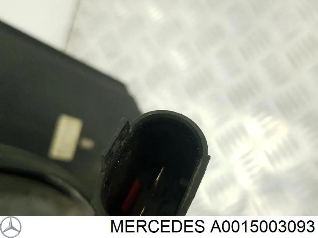 Do koszyka A0015003093 Mercedes Dyfuzor chłodnicy, w komplecie z silnikiem i wirnikiem