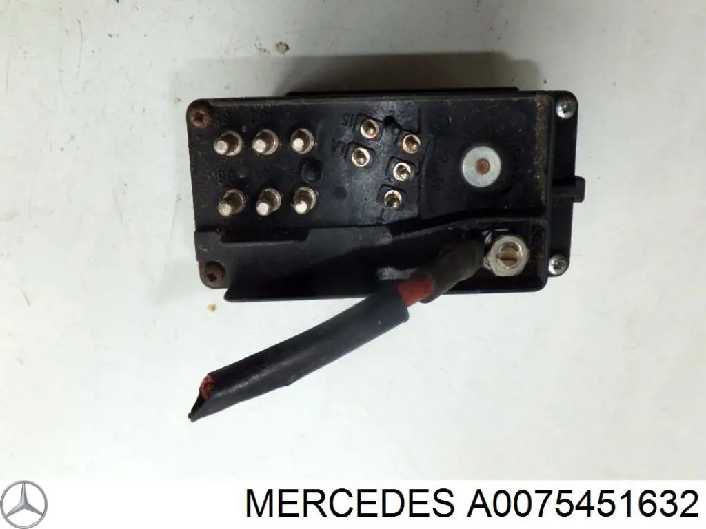 Przekaźnik świec żarowych Mercedes A0075451632 cena, od 64,67 USD