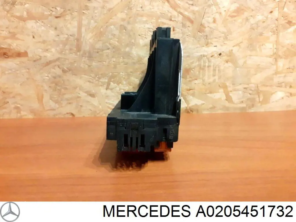 Skrzynka bezpieczników do Mercedes S  W220