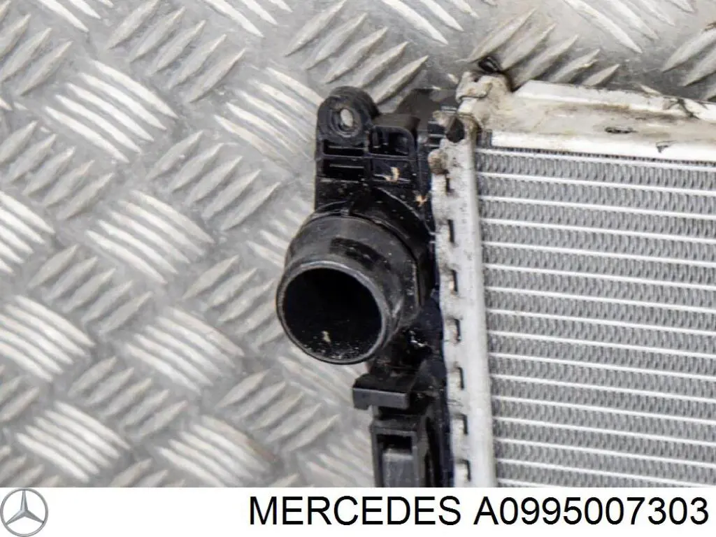 Do koszyka A0995007303 Mercedes Chłodnica silnika