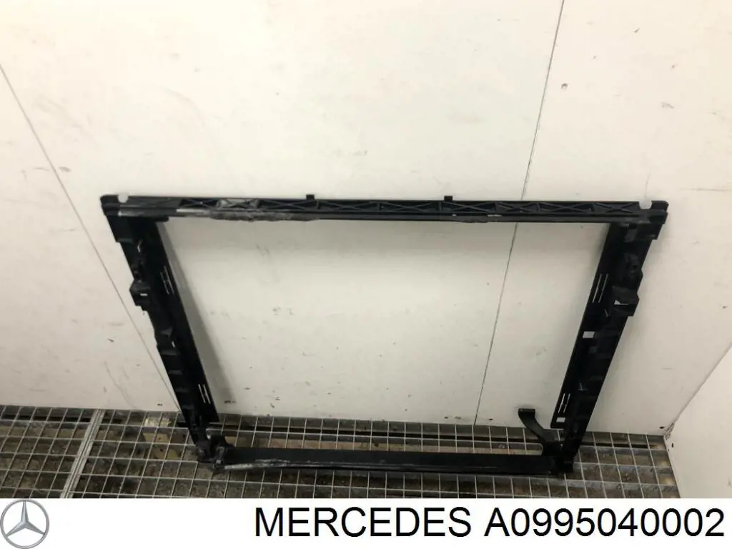 Wspornik chłodnicy górny Mercedes A2515040214 cena, od 15,57 USD