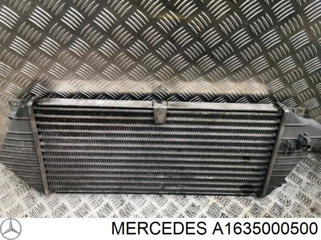 Chłodnica intercoolera Mercedes A1635000500 cena, od 112,37 USD