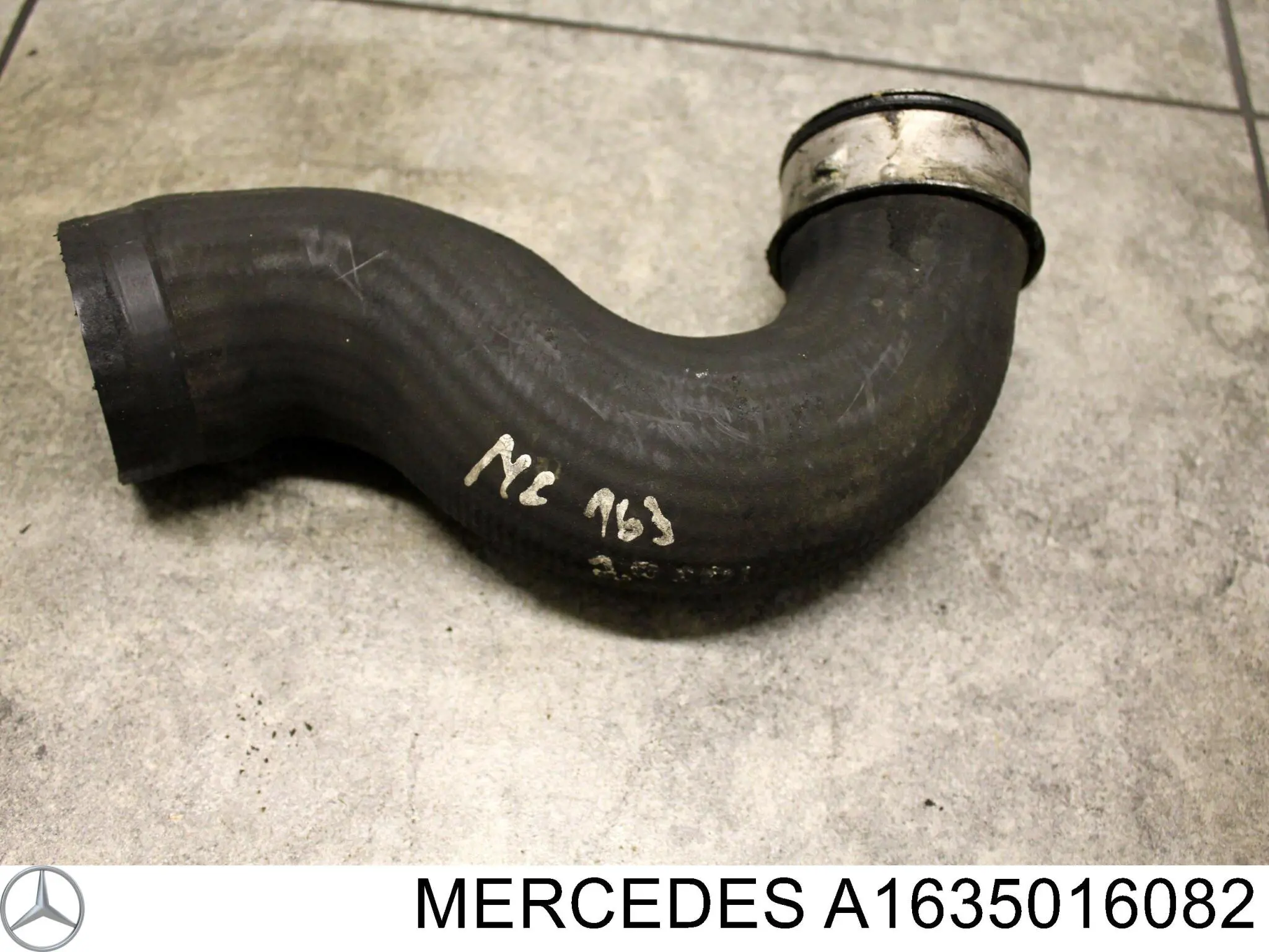 A1635016082 Mercedes Przewód (króciec) intercoolera