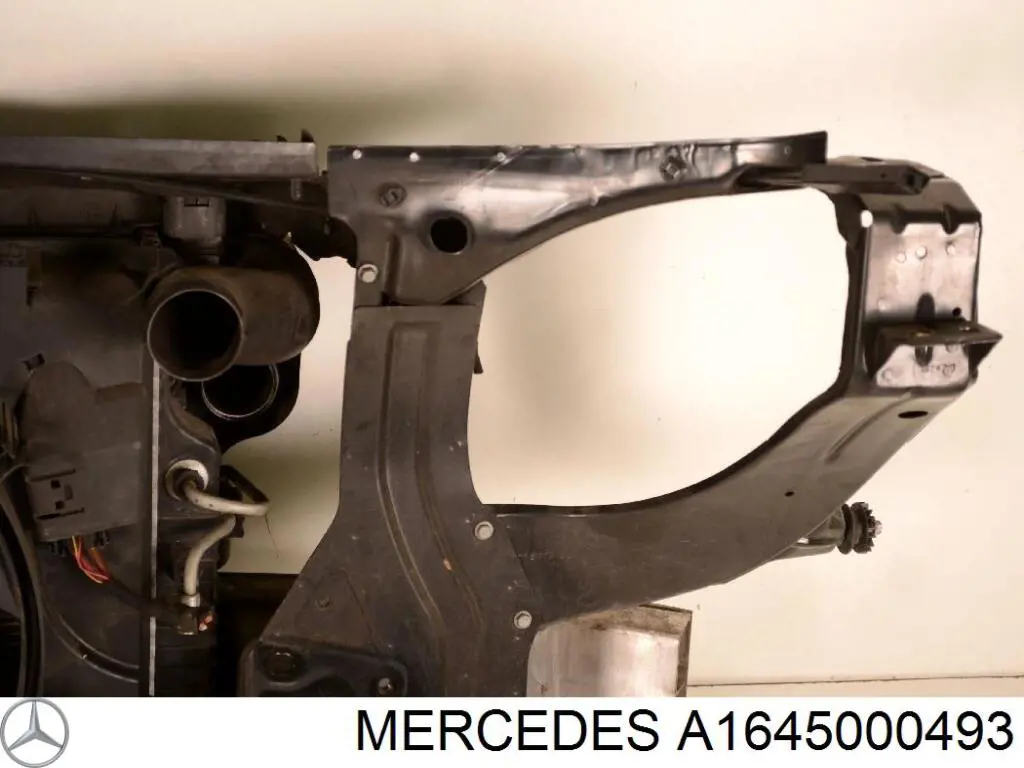 Dyfuzor chłodnicy, w komplecie z silnikiem i wirnikiem Mercedes A1645000493 cena, od 294,54 USD