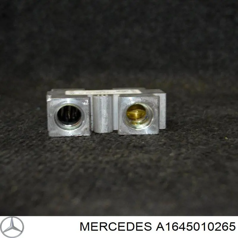 Do koszyka A1645010265 Mercedes Termostat chłodzenia oleju automatycznej skrzyni biegów