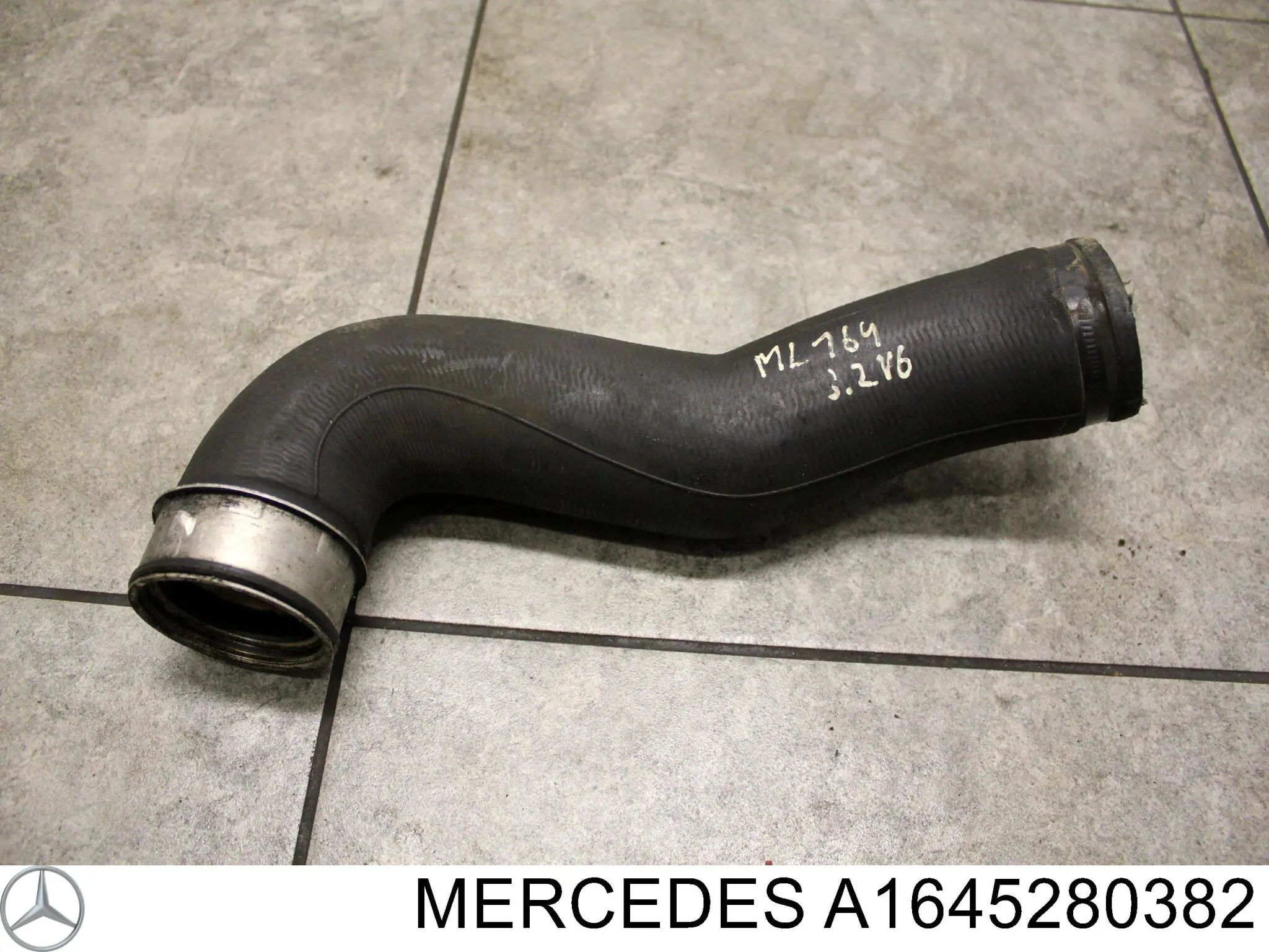 Przewód (króciec) intercoolera Mercedes A1645280382 cena, od 52,78 USD