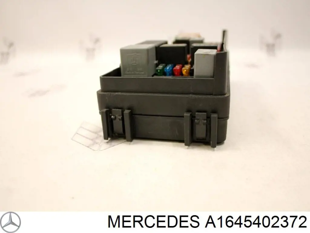 A1645402372 Mercedes skrzynka bezpieczników salonowa tylna