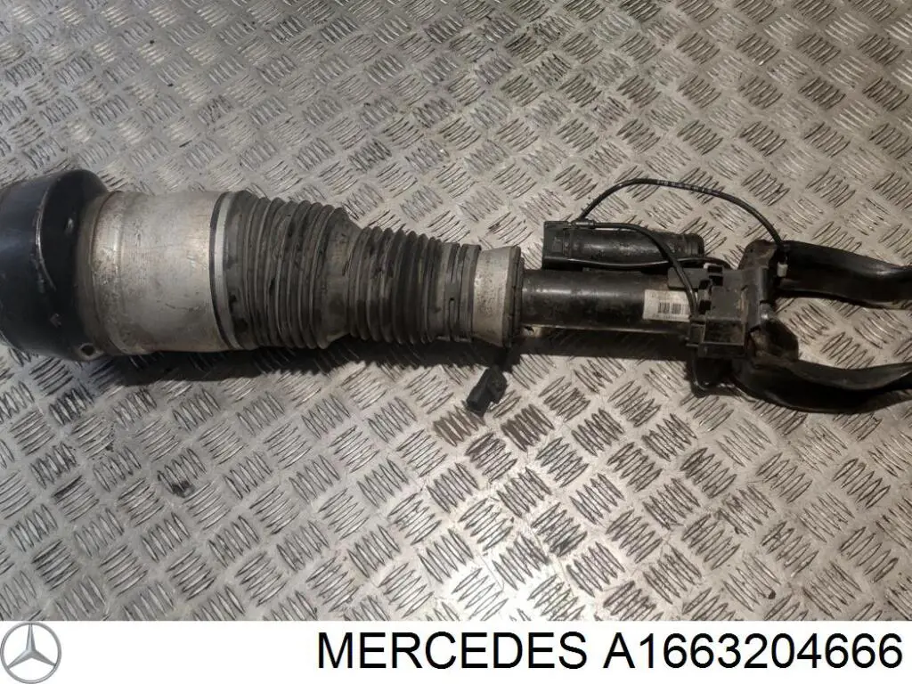 Amortyzator przedni prawy Mercedes A1663204666 cena, od 466,36 USD