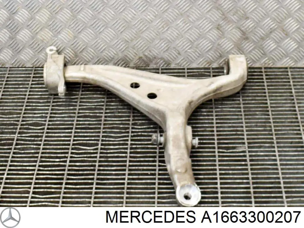 Wahacz zawieszenia przedniego dolny prawy Mercedes A1663300207 cena, od 263,90 USD