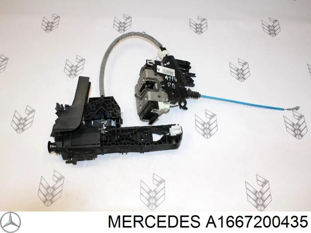 Zamek drzwi przednich prawych Mercedes A1667200435 cena, od 42,58 USD