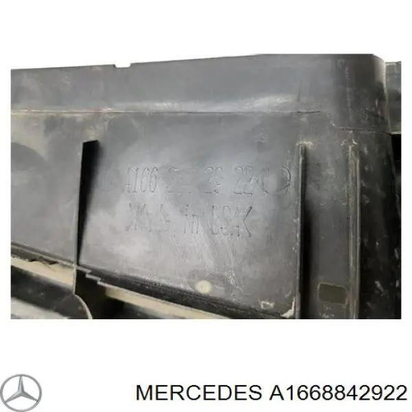 Kierownica powietrza/deflektor chłodnicy górna Mercedes A1668842922 cena, od 50,79 USD