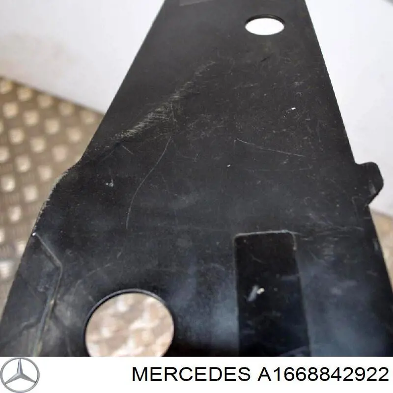 Do koszyka A1668842922 Mercedes Kierownica powietrza/deflektor chłodnicy górna