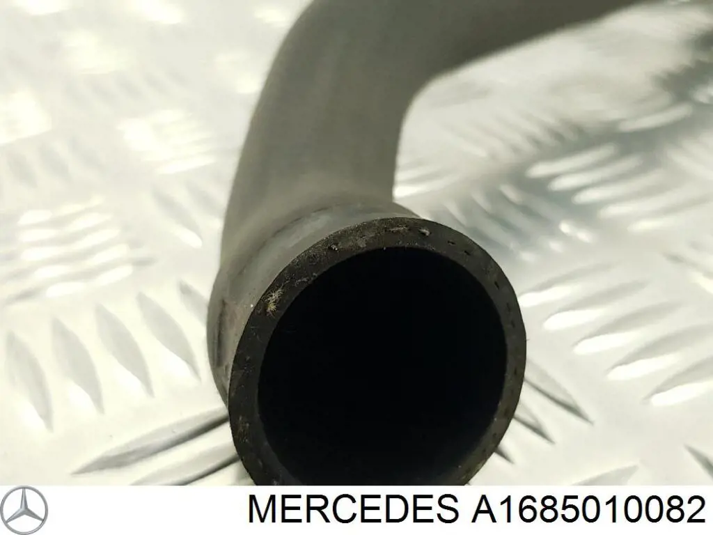 Przewód (króciec) chłodnicy górny Mercedes A1685010082 cena, od 27,16 USD