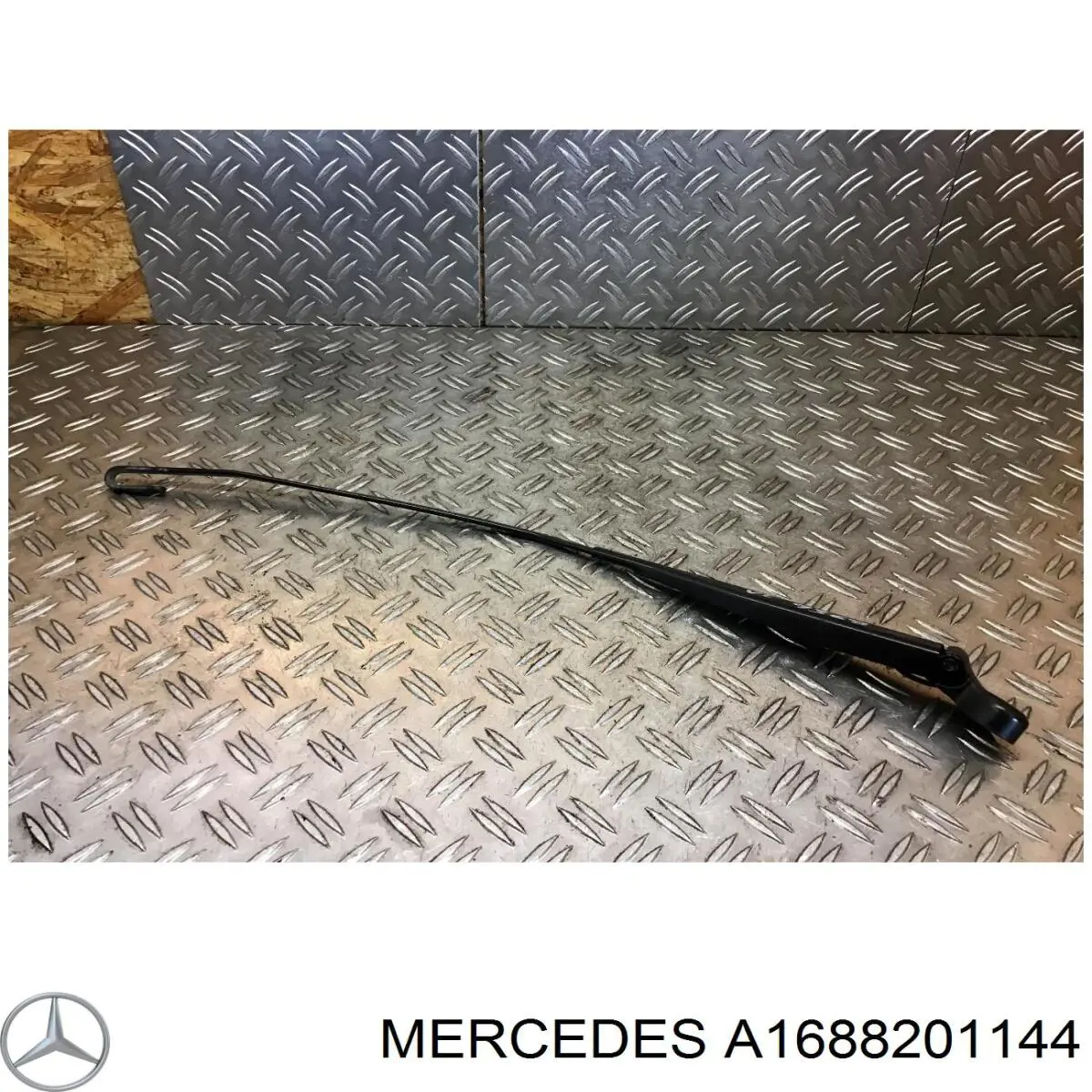 Ramię wycieraczki szyby przedniej Mercedes A1688201144 cena, od 21,73 USD