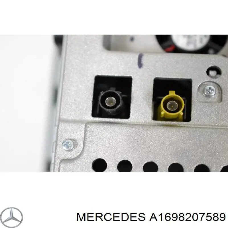 A1698207589 Mercedes Radioodtwarzacz (radio AM/FM)
