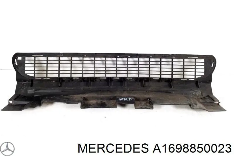 Kratka zderzaka przedniego środkowa Mercedes A1698850023 cena, od 46,11 USD