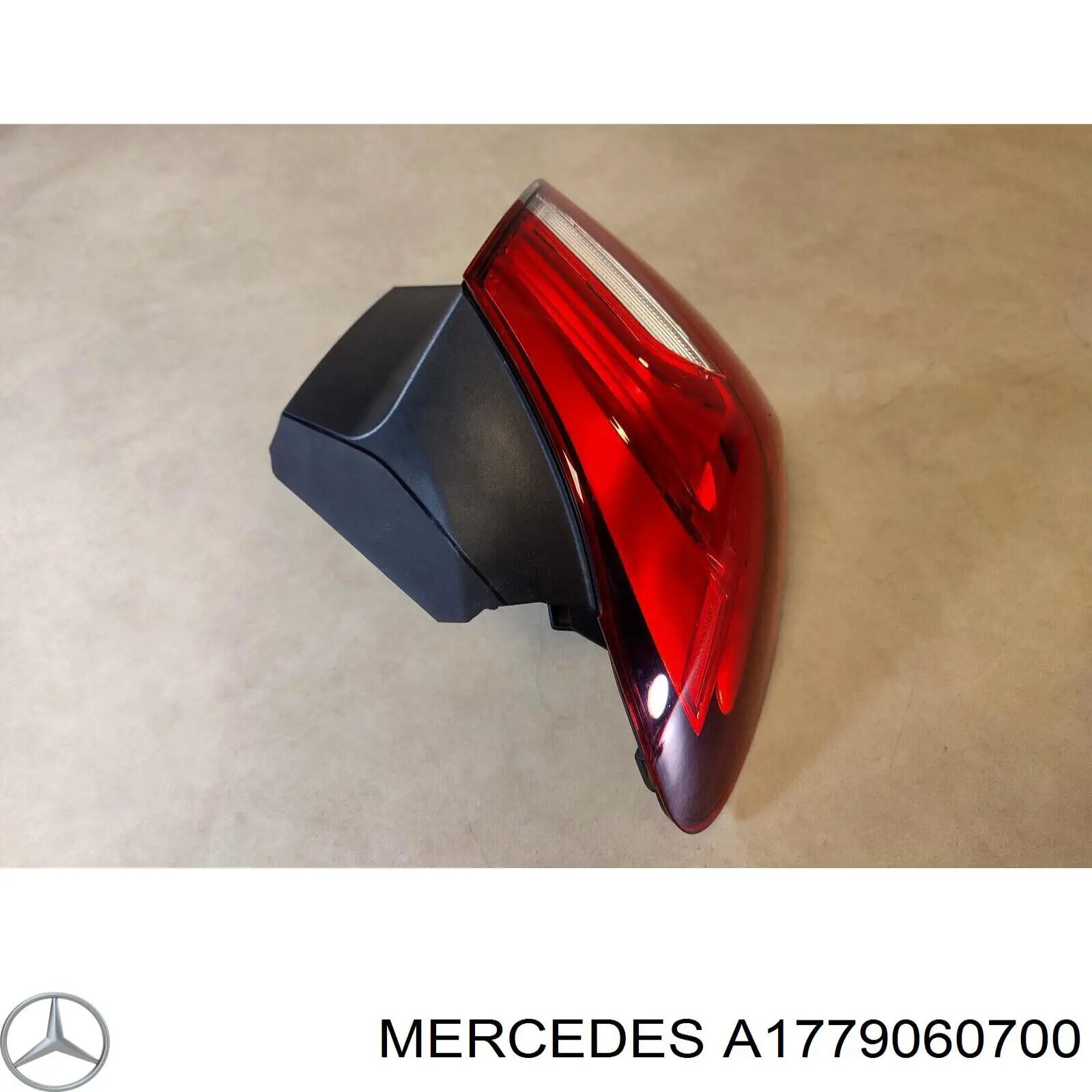 Do koszyka Lampa zespolona tylna lewa Mercedes A  W177