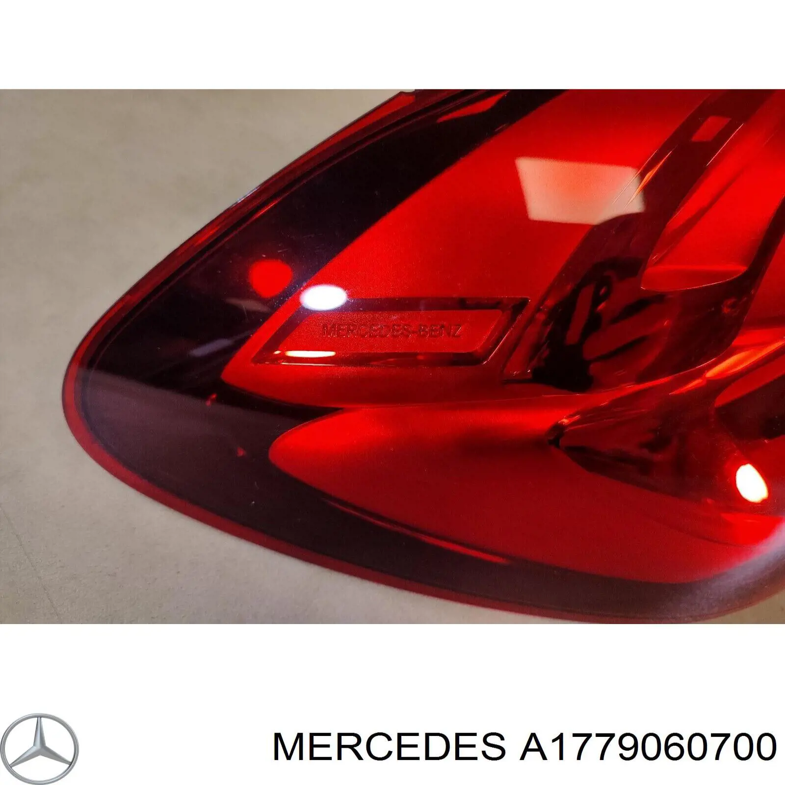 Lampa zespolona tylna lewa Mercedes A 