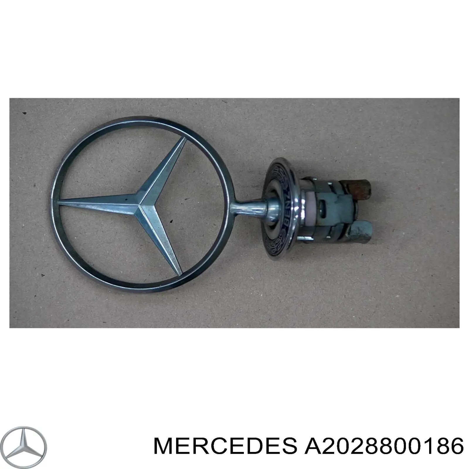 A2028800186 Mercedes Emblemat na maskę