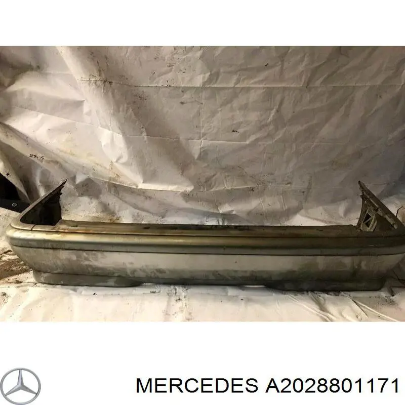  Zderzak tylny Mercedes C 