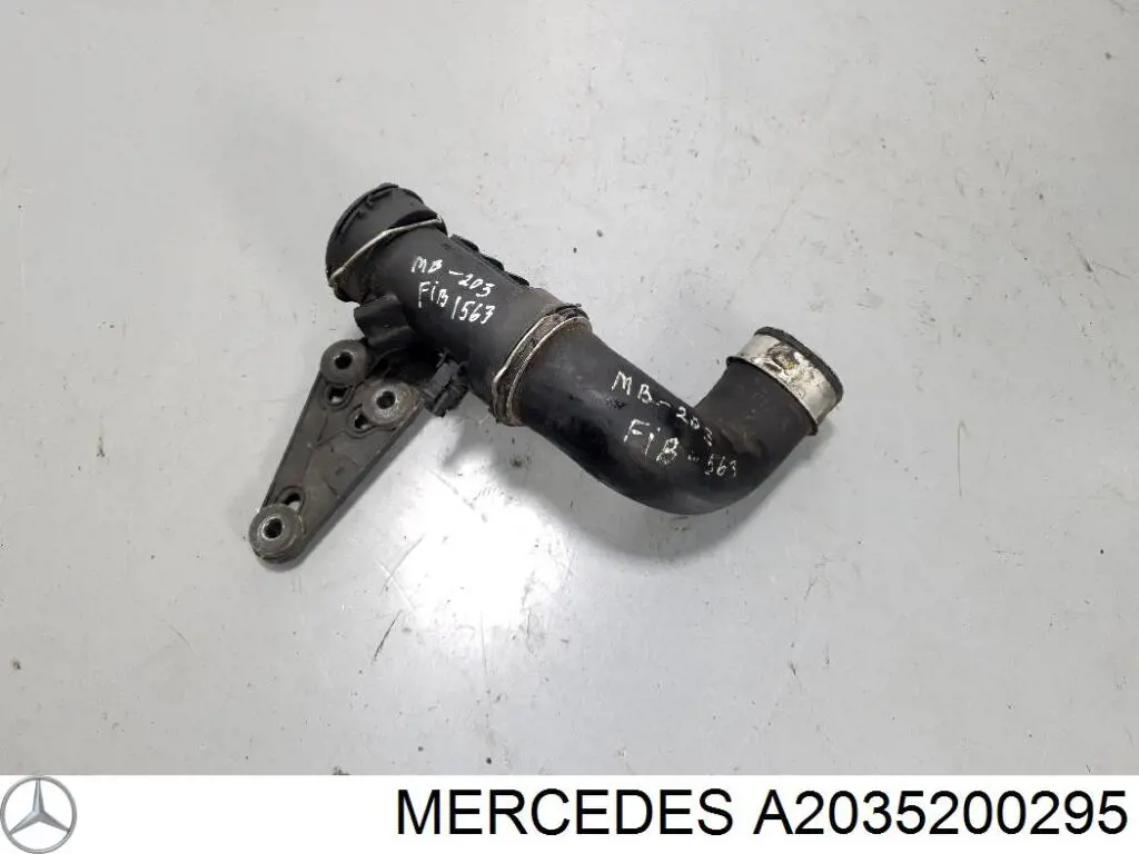 A2035200295 Mercedes Przewód (króciec) intercoolera
