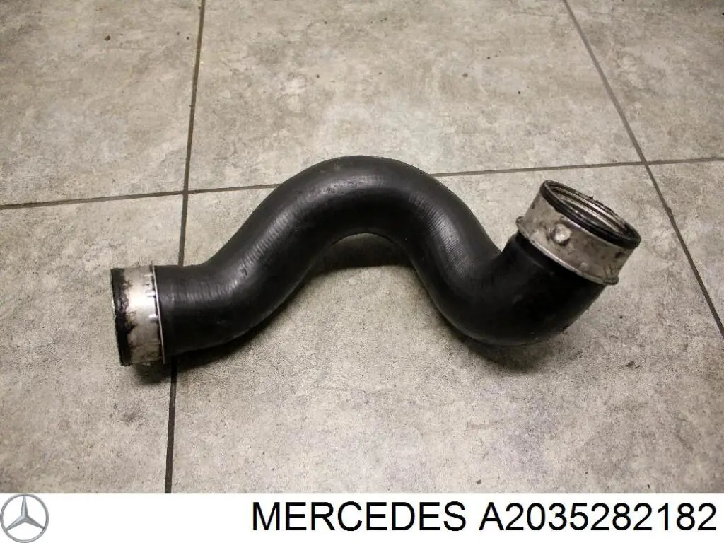A2035282182 Mercedes Przewód (króciec) intercoolera