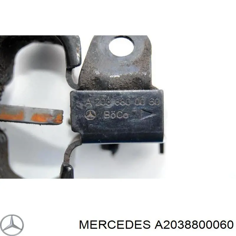 Zamek maski Mercedes A2038800060 cena, od 42,64 USD