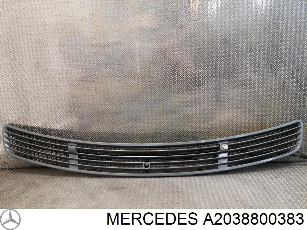 Atrapa chłodnicy Mercedes A2038800383 cena, od 114,07 USD