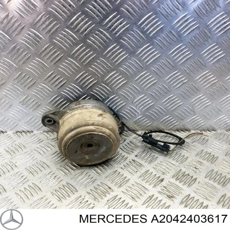 Poduszka (podpora) silnika lewa Mercedes A2042403617 cena, od 127,69 USD
