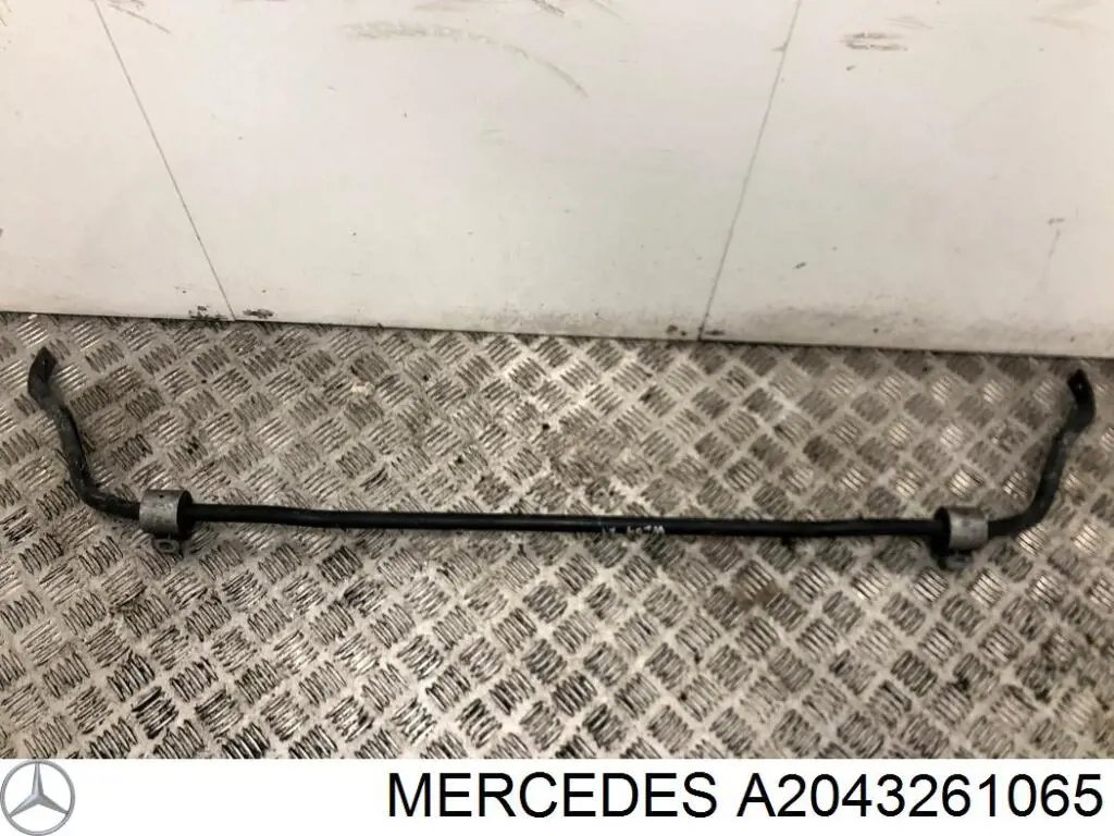 Do koszyka A2043261065 Mercedes Stabilizator tylny