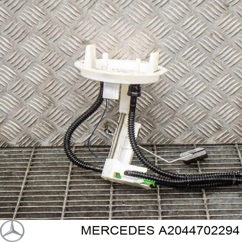 Moduł pompy paliwowej z czujnikiem poziomu paliwa Mercedes A2044702294 cena, od 103,86 USD
