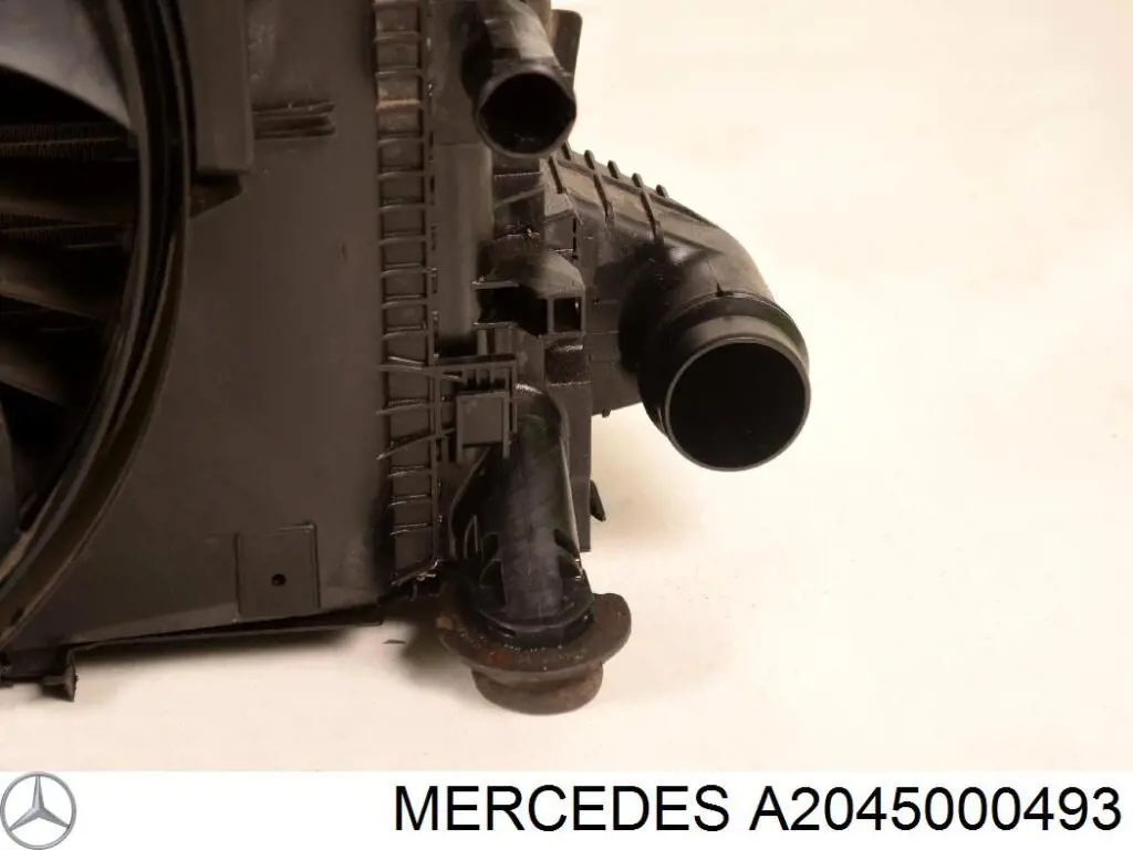 Dyfuzor chłodnicy, w komplecie z silnikiem i wirnikiem Mercedes A2045000493 cena, od 370,51 USD