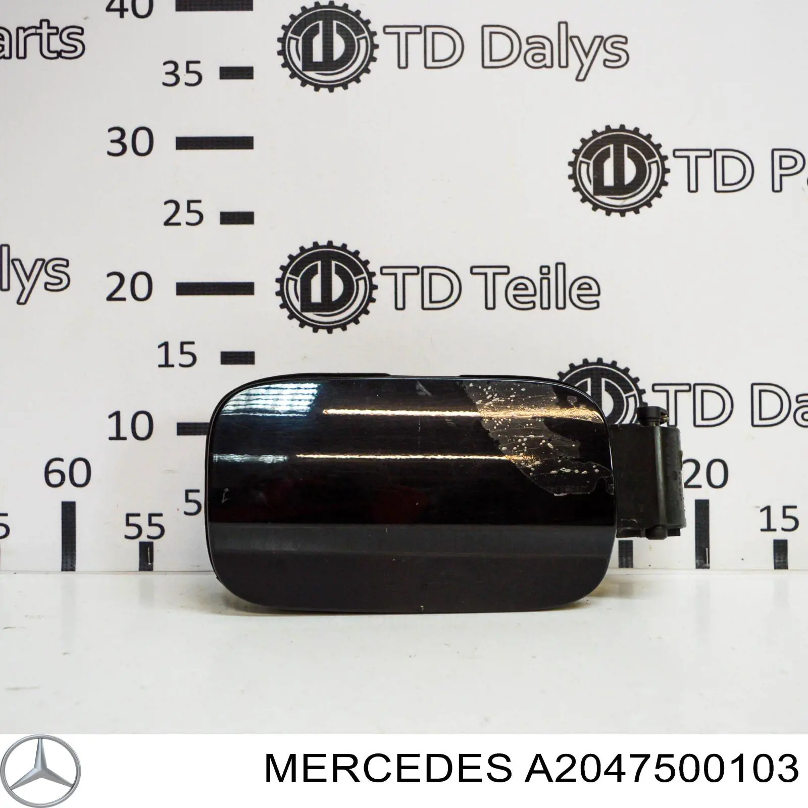 Do koszyka A2047500103 Mercedes Klapka wlewu paliwa