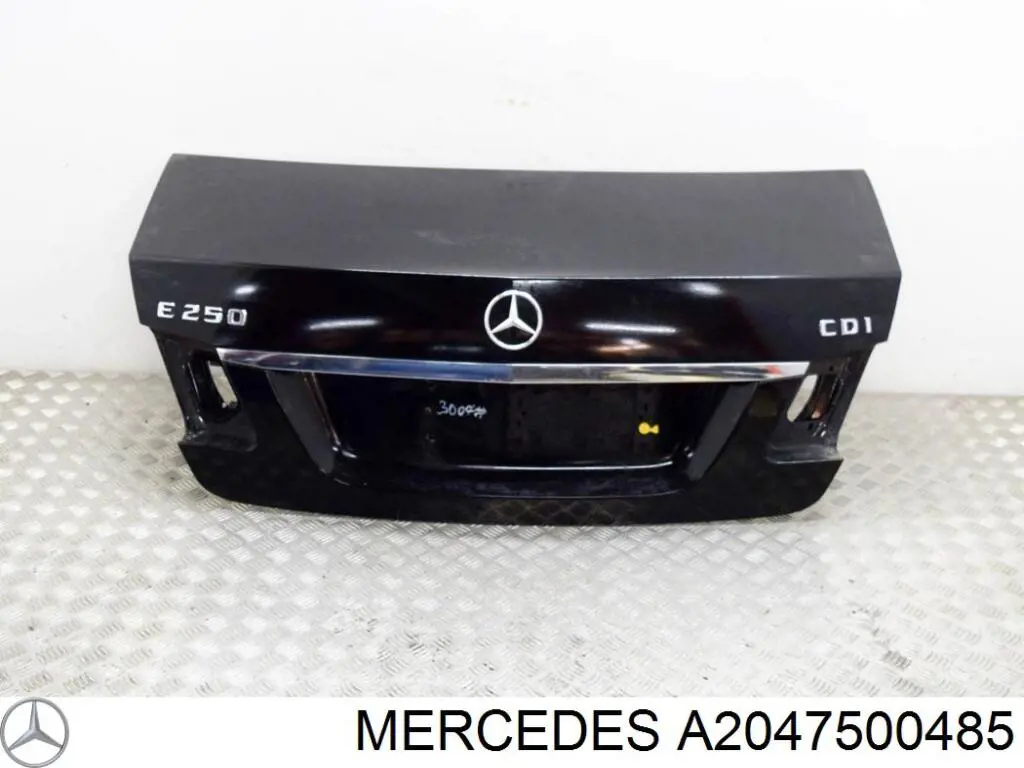 Do koszyka A2047500485 Mercedes Zamek klapy bagażnika (3/5 drzwi tylnych)