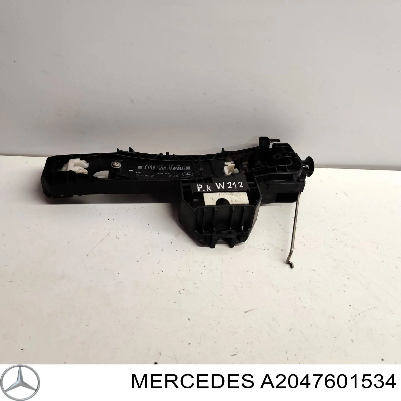 Pałąk zewnętrznej klamki drzwi przednich lewej Mercedes A2047601534 cena, od 35,75 USD