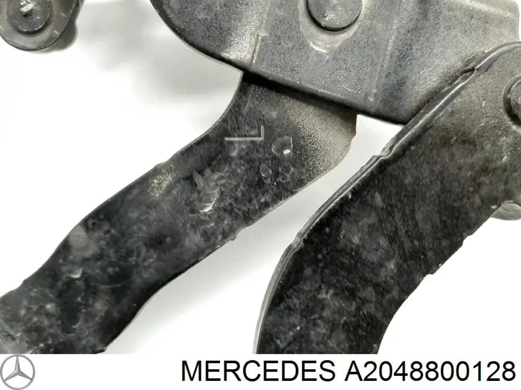 Zawias maski lewy Mercedes A2048800128 cena, od 45,97 USD