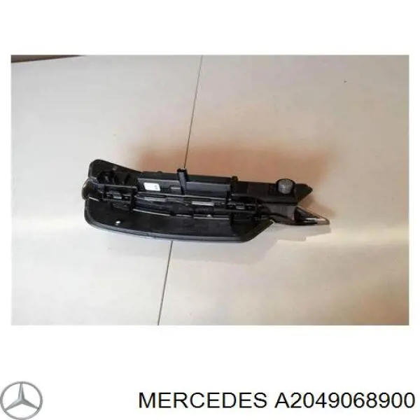 Reflektor do jazdy dziennej lewy Mercedes A2049068900 cena, od 104,74 USD
