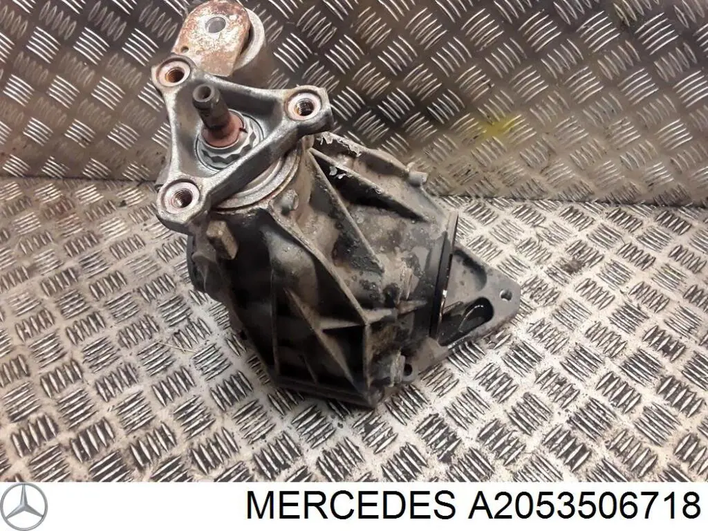 Reduktor mostu tylnego Mercedes E sedana (W213) (2016 - 2023) cena, od 1060,12 USD
