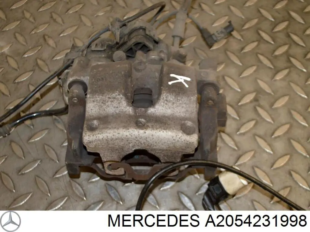 Zacisk hamulcowy tylny lewy Mercedes A2054231998 cena, od 148,12 USD