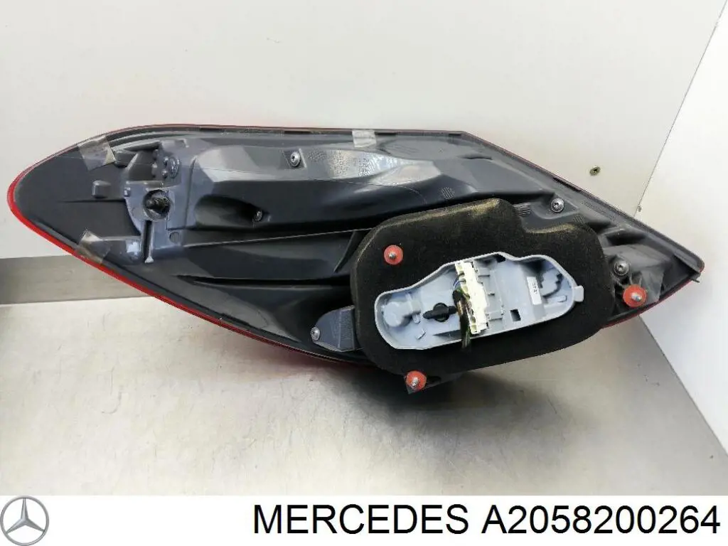 A2058200264 Mercedes Lampa zespolona tylna prawa