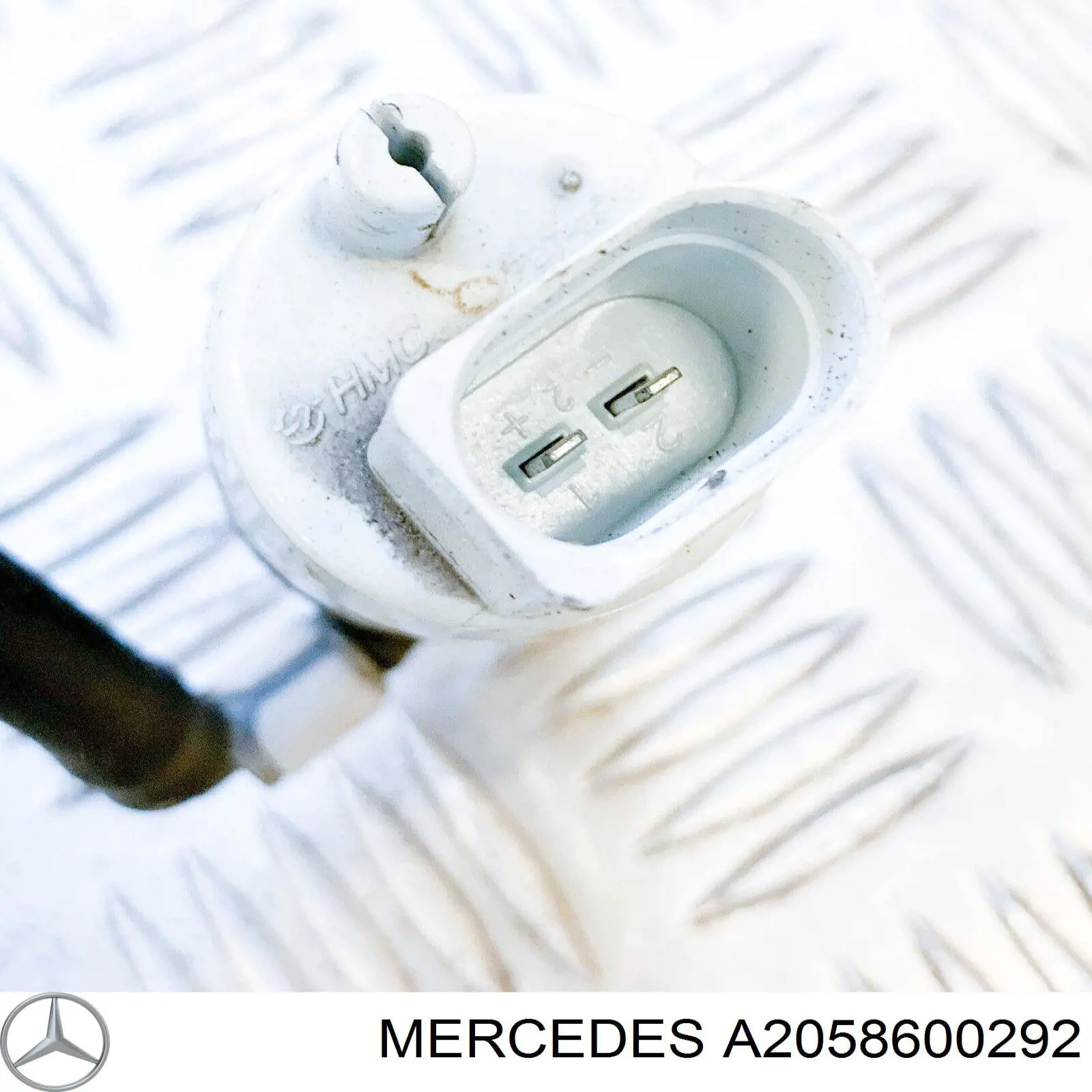 Do koszyka A2058600292 Mercedes Dysza spryskiwacza szyby przedniej