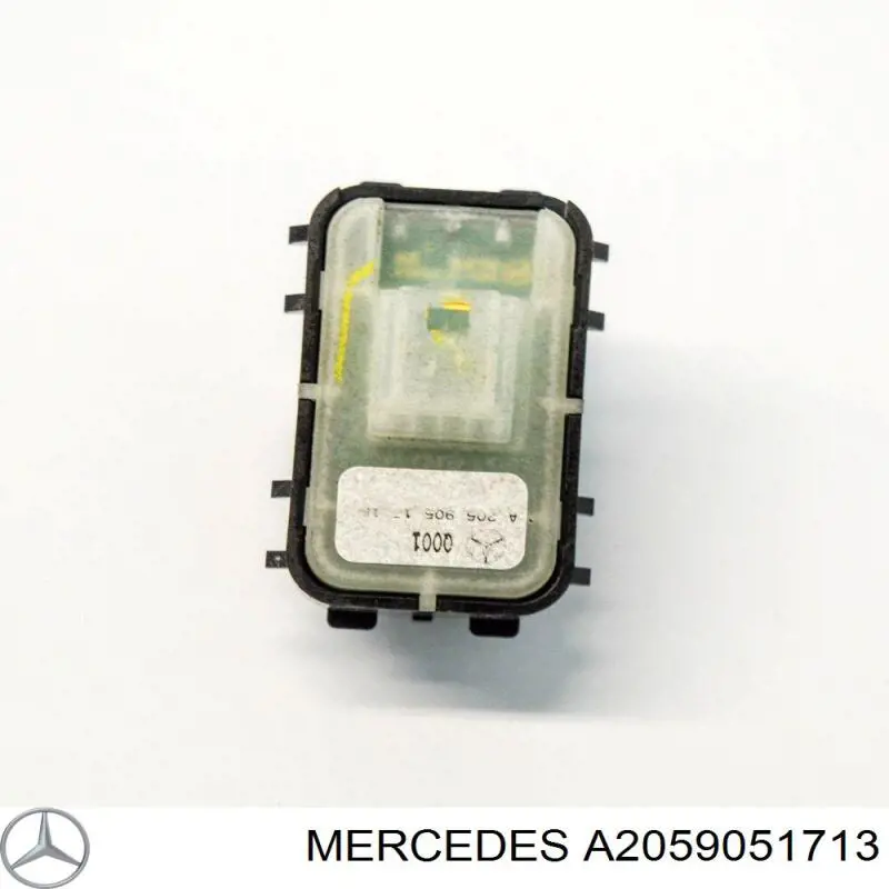 Przycisk klapy bagażnika (3/5 drzwi) w kabinie Mercedes A2059051713 cena, od 16,83 USD