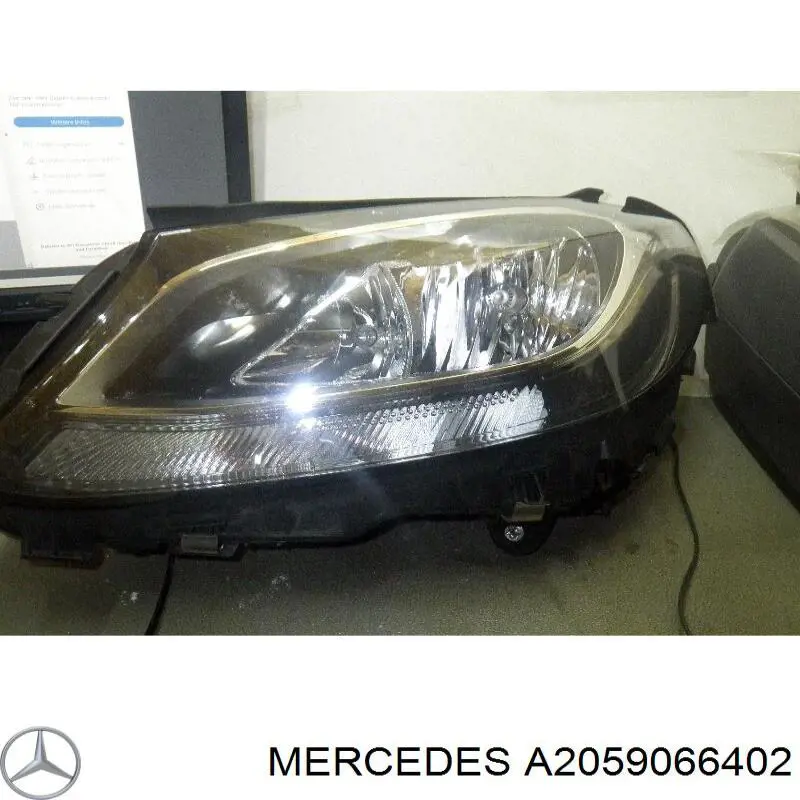 A2059066402 Mercedes Reflektor lewy