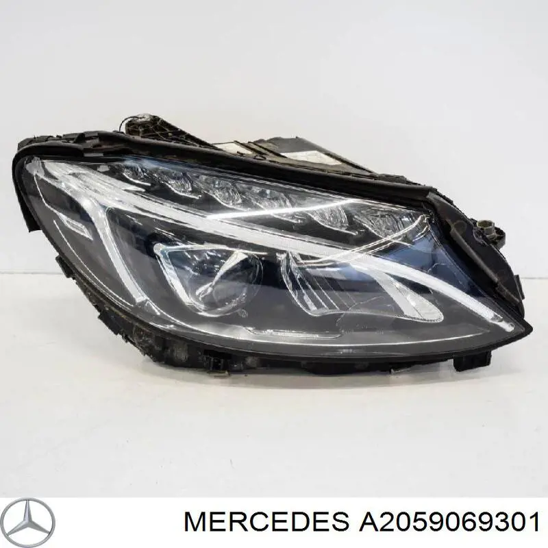 A2059069301 Mercedes Reflektor lewy