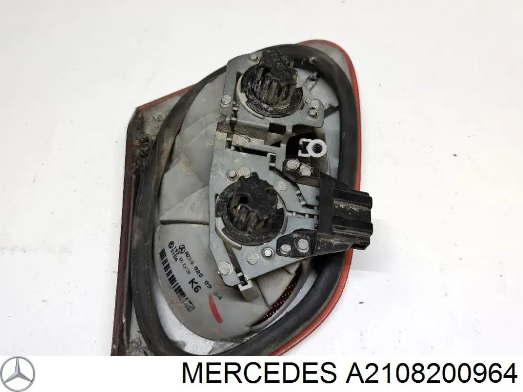 Lampa zespolona tylna lewa wewnętrzna Mercedes A2108200964 cena, od 32,35 USD