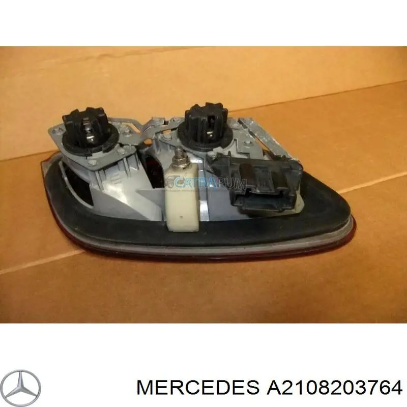 Lampa zespolona tylna lewa wewnętrzna Mercedes A2108203764 cena, od 64,70 USD