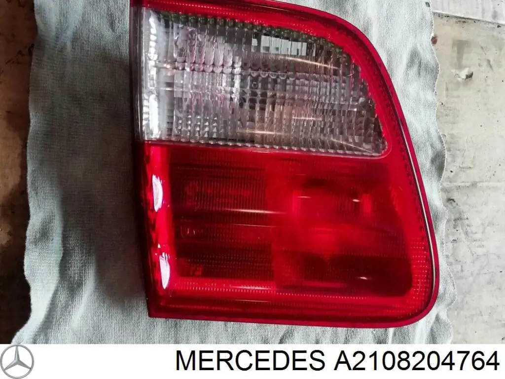 A2108204764 Mercedes lampa zespolona tylna lewa zewnętrzna